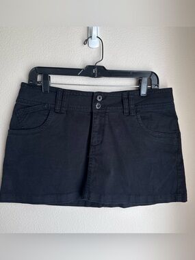 Black Women's Mini Skirt with Double Button Waist